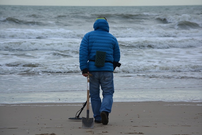 Metal Detector Myths